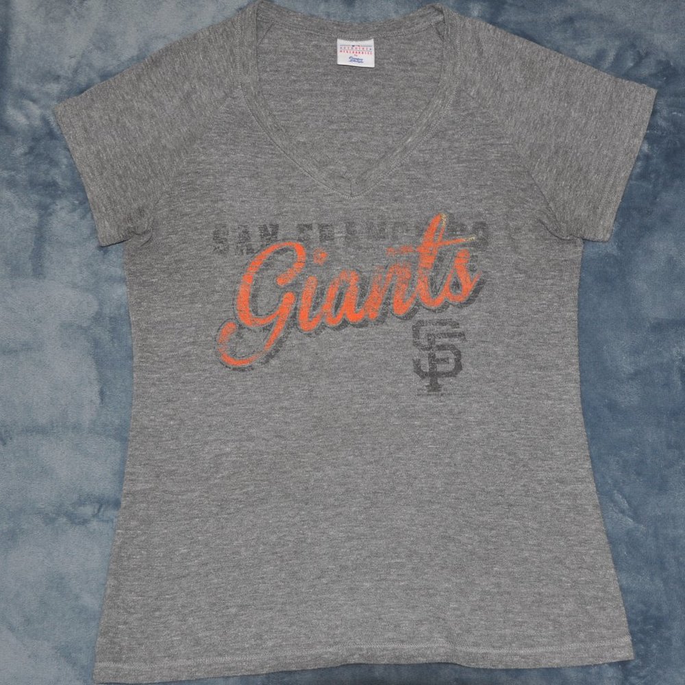 Giant's T-Shirt